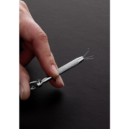 NIPPLE GRABBER - 002